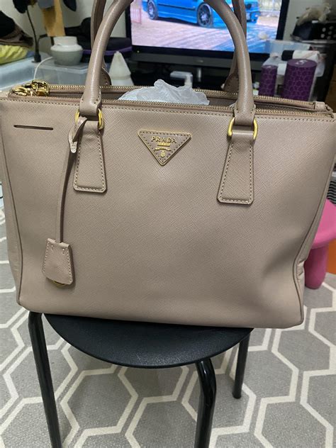 prada saffiano bag bn2274|prada saffiano shoulder bag review.